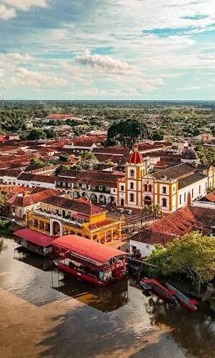 Arquitectura colonial de Mompox junto al río Magdalena