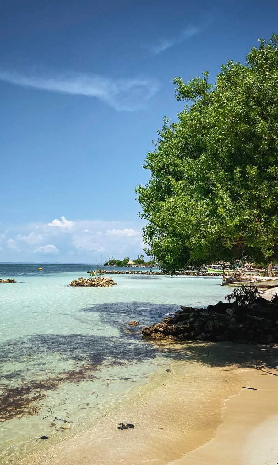 Playas y deportes acuáticos en el Caribe colombiano